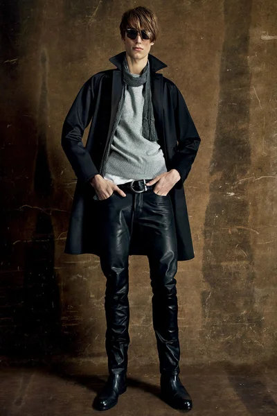 Look 16